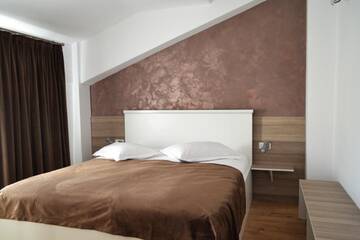 Фото номера Стандартный двухместный номер с 1 кроватью Отель Hotel Rehoma г. Питешти 6