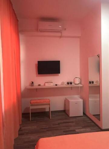 Фото номера Номер Делюкс Отели типа «постель и завтрак» DABE CENTER г. Питешти 3