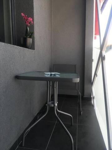 Фото номера Одноместный номер с балконом Отель Net Hotel Pitesti г. Питешти 8
