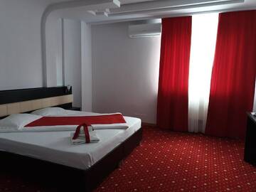 Фото Отель Hotel Magic - City Center г. Питешти 2