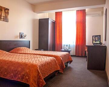 Фотографии Отель Hotel Yaky Center г. Питешти (Румыния) №3 Фото Отель Hotel Yaky Center г. Питешти 3