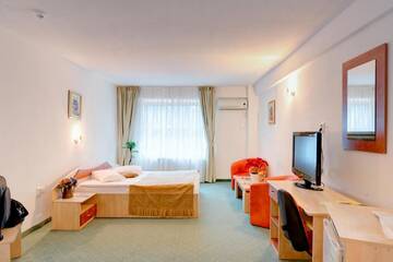 Фото номера Одноместный номер Отель Hotel Cornul Vanatorului г. Питешти 4
