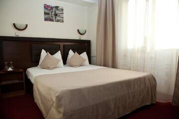 Фото номера Одноместный номер Отель Hotel Metropol г. Питешти 4